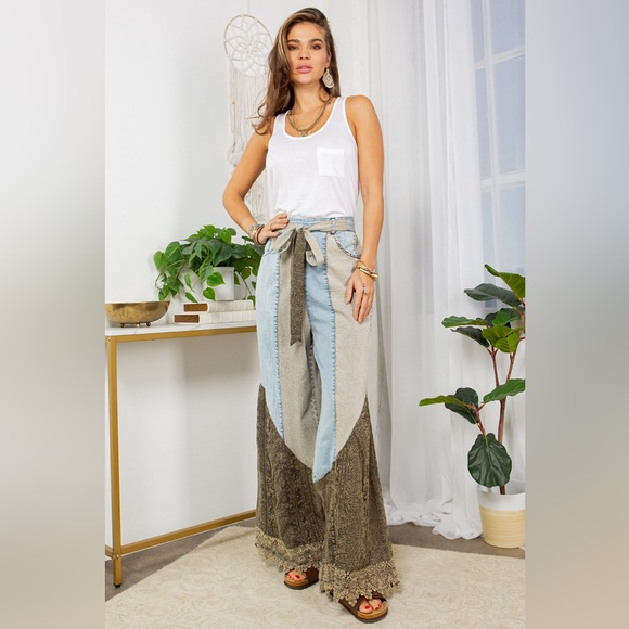 Boho Cotton Pattern Color Block Flair Pants w/Lace. INSEAM ALMOST 15 IN. IL - Picture 5 of 13